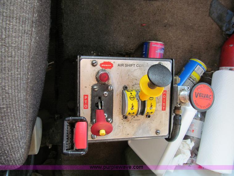 image for item F5593 1997 Freightliner FLD112SD dump truck