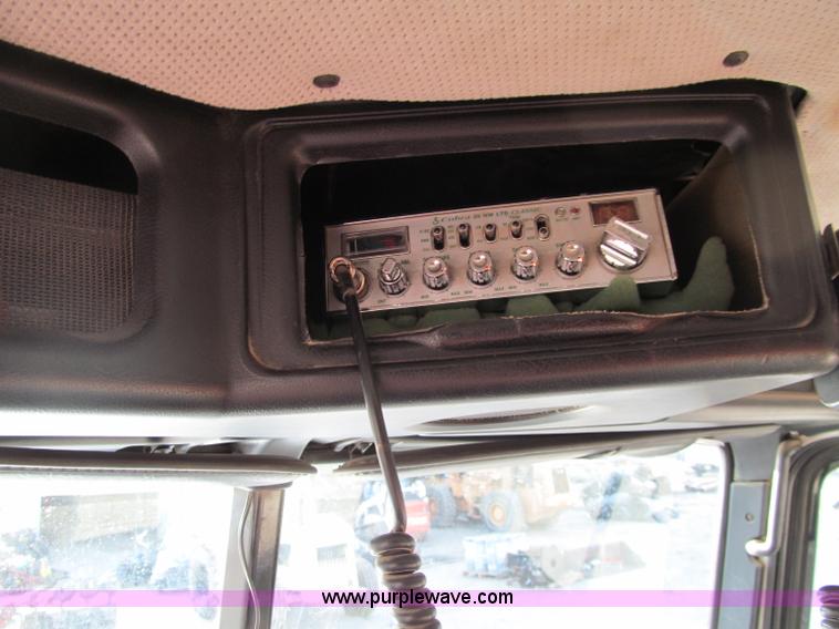 image for item F5593 1997 Freightliner FLD112SD dump truck