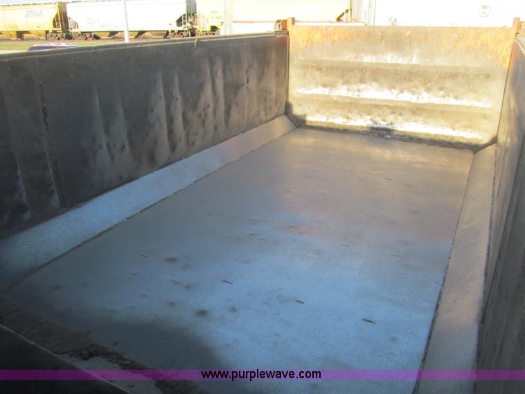 image for item F5593 1997 Freightliner FLD112SD dump truck