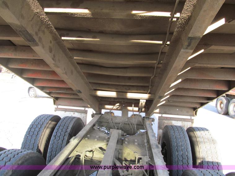 image for item F5593 1997 Freightliner FLD112SD dump truck