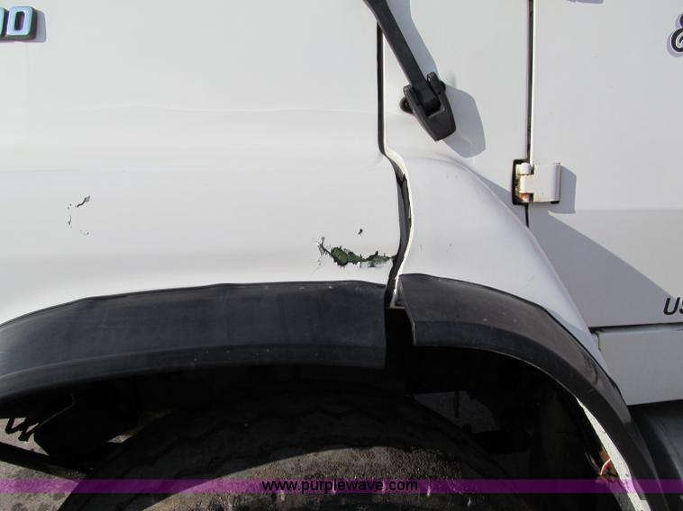 image for item F5594 1994 Ford L9000 dump truck