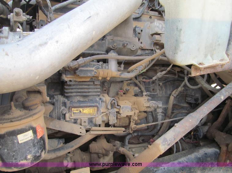 image for item F5594 1994 Ford L9000 dump truck