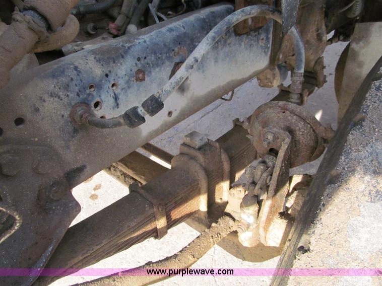 image for item F5594 1994 Ford L9000 dump truck