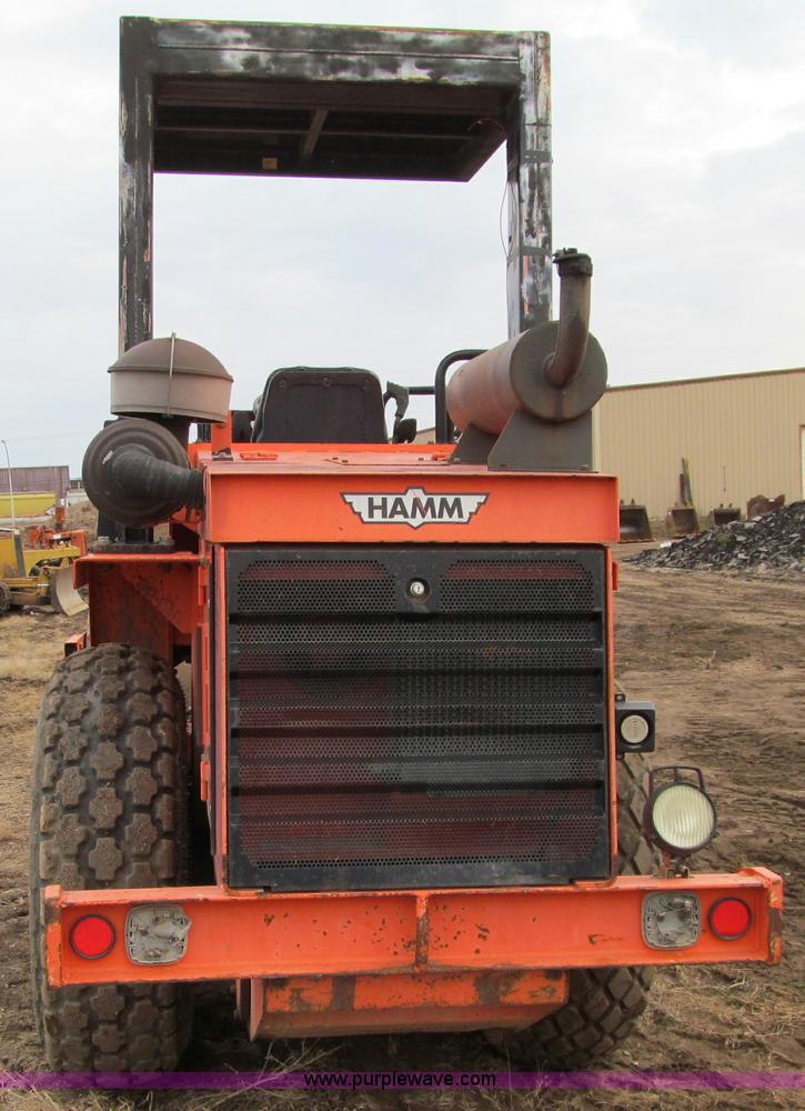 image for item F5619 1998 Hamm 2320D vibratory smooth drum roller