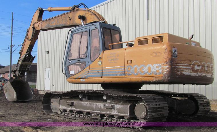 image for item F5624 2000 Case 9030B excavator