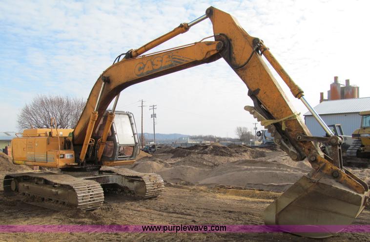image for item F5624 2000 Case 9030B excavator