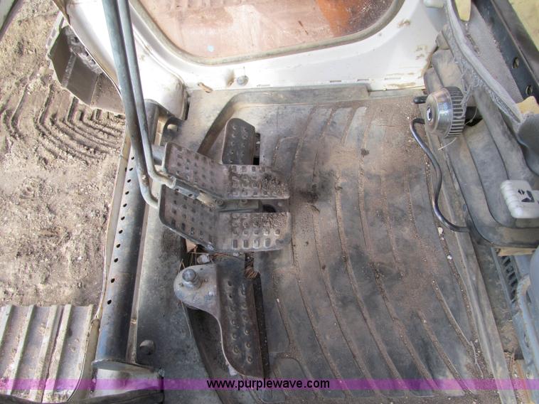 image for item F5624 2000 Case 9030B excavator