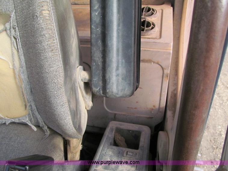 image for item F5624 2000 Case 9030B excavator