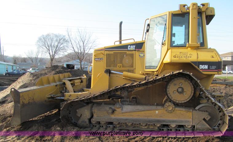 image for item F5625 2005 Caterpillar D6N LGP dozer