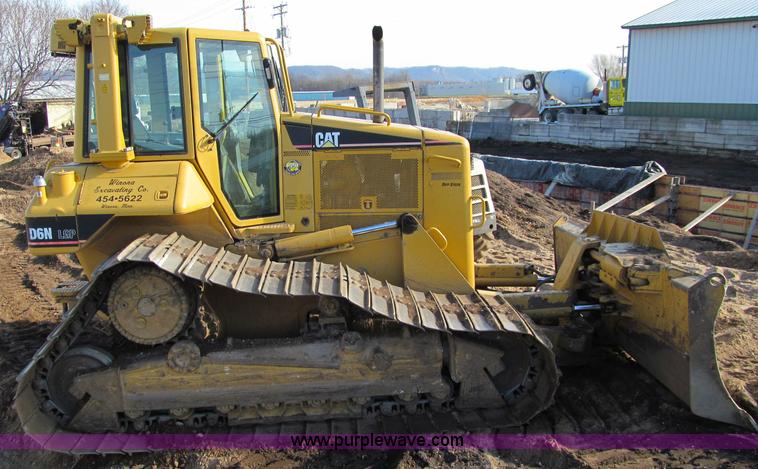 image for item F5625 2005 Caterpillar D6N LGP dozer