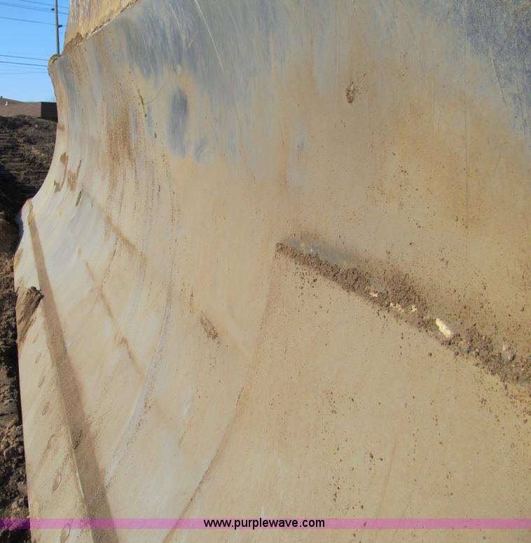 image for item F5625 2005 Caterpillar D6N LGP dozer