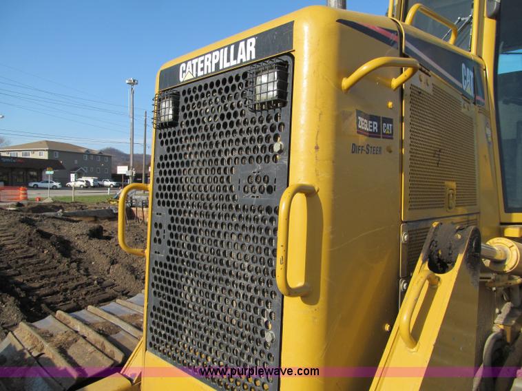 image for item F5625 2005 Caterpillar D6N LGP dozer