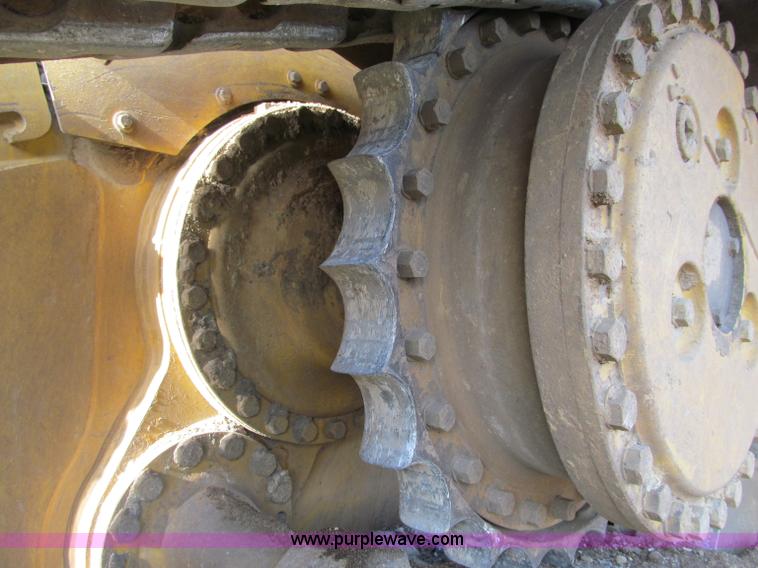 image for item F5625 2005 Caterpillar D6N LGP dozer