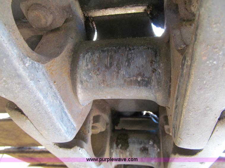 image for item F5625 2005 Caterpillar D6N LGP dozer