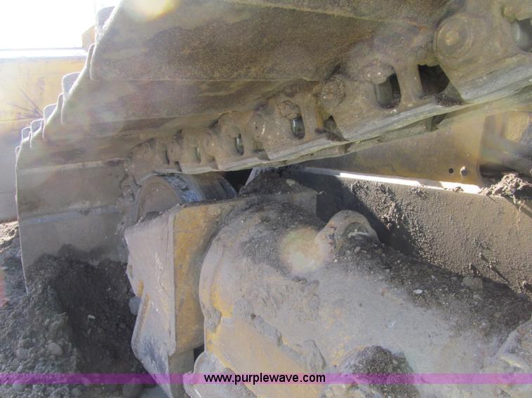 image for item F5625 2005 Caterpillar D6N LGP dozer