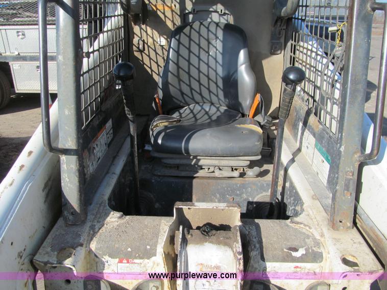 image for item F5626 2002 Bobcat T200 Turbo track skid steer