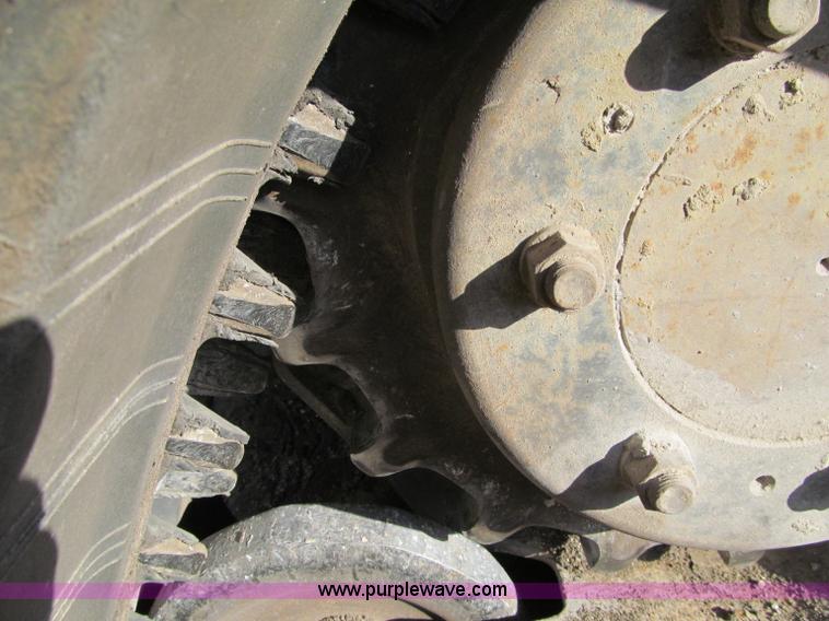 image for item F5626 2002 Bobcat T200 Turbo track skid steer