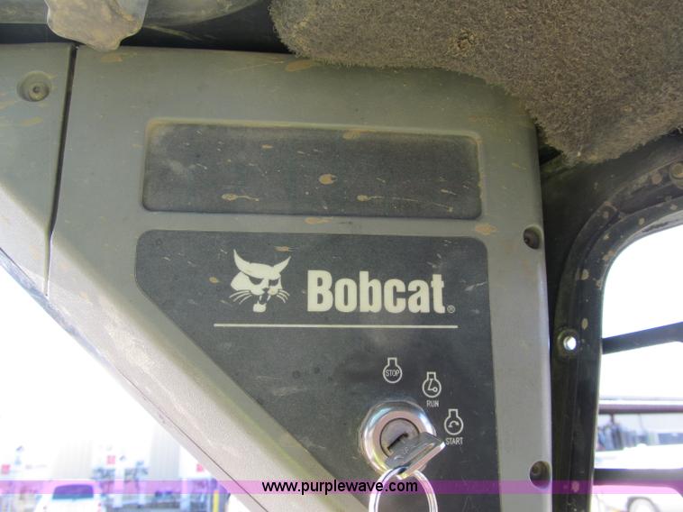 image for item F5626 2002 Bobcat T200 Turbo track skid steer