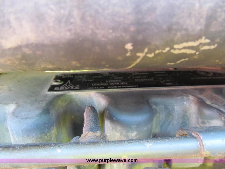 image for item F5626 2002 Bobcat T200 Turbo track skid steer