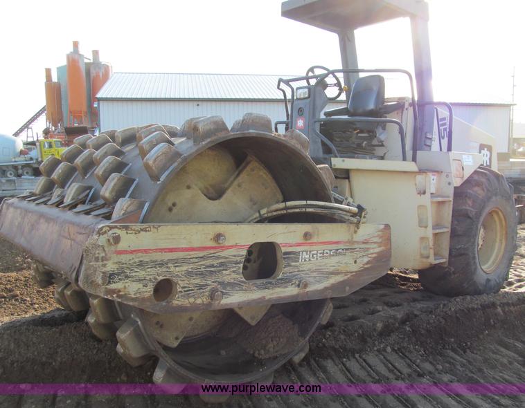 image for item F5627 1994 Ingersoll Rand SD115F Pro Pac vibratory padfoot compactor