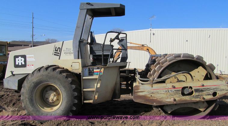 image for item F5627 1994 Ingersoll Rand SD115F Pro Pac vibratory padfoot compactor