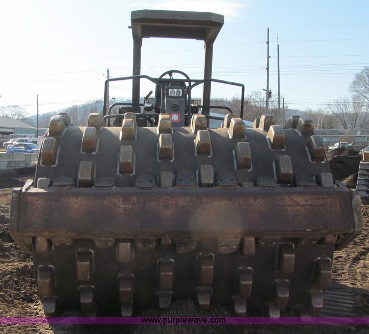 image for item F5627 1994 Ingersoll Rand SD115F Pro Pac vibratory padfoot compactor