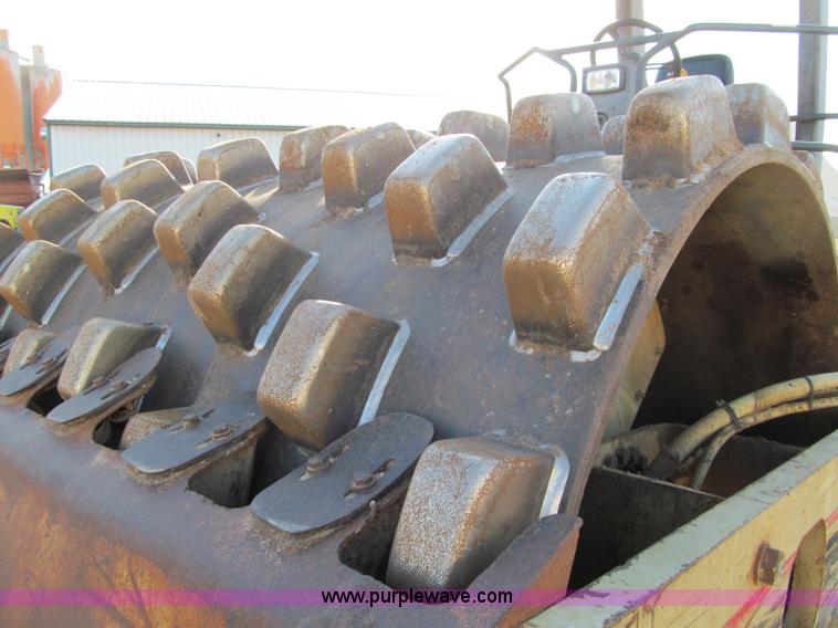 image for item F5627 1994 Ingersoll Rand SD115F Pro Pac vibratory padfoot compactor