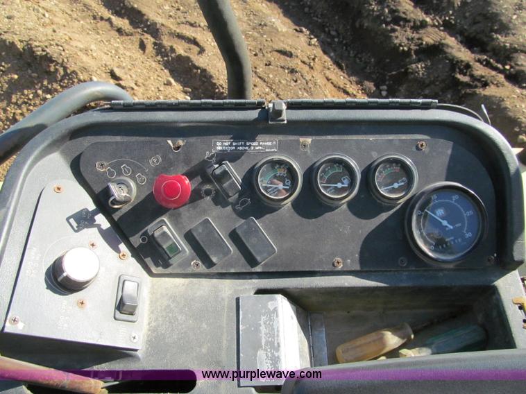 image for item F5627 1994 Ingersoll Rand SD115F Pro Pac vibratory padfoot compactor