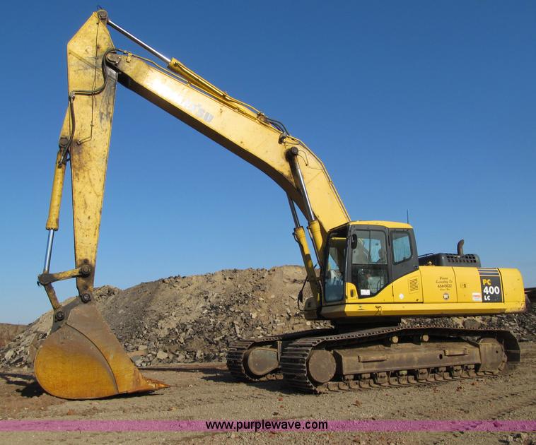image for item F5628 2005 Komatsu PC400LC-7 excavator