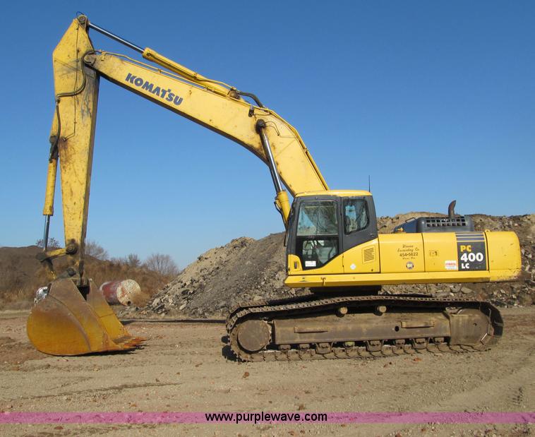 image for item F5628 2005 Komatsu PC400LC-7 excavator