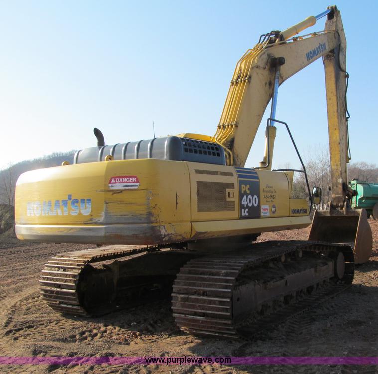 image for item F5628 2005 Komatsu PC400LC-7 excavator