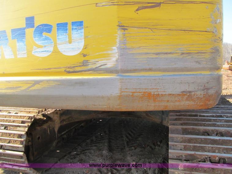 image for item F5628 2005 Komatsu PC400LC-7 excavator