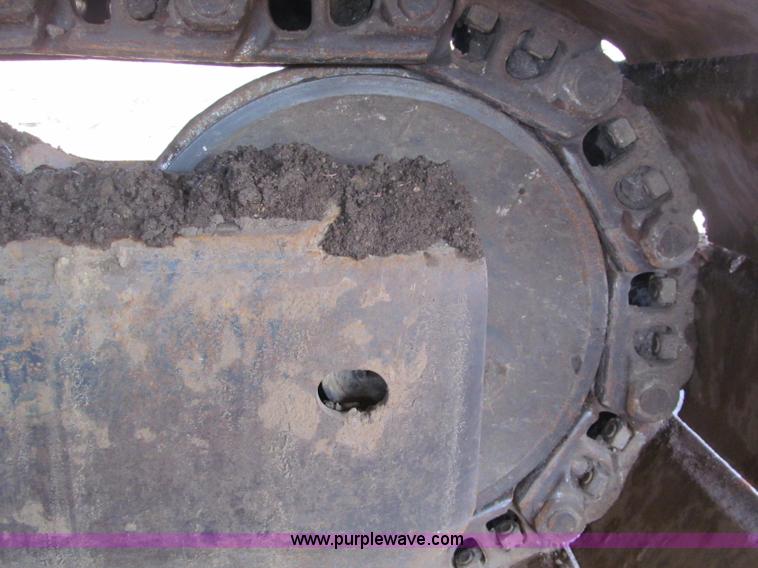 image for item F5628 2005 Komatsu PC400LC-7 excavator