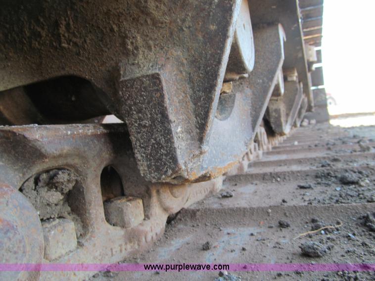 image for item F5628 2005 Komatsu PC400LC-7 excavator