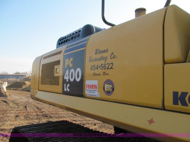 image for item F5628 2005 Komatsu PC400LC-7 excavator