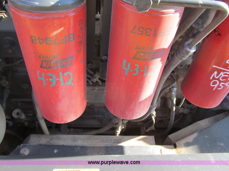 image for item F5628 2005 Komatsu PC400LC-7 excavator