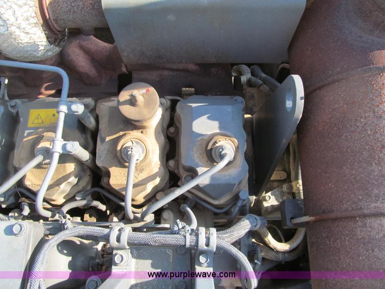 image for item F5628 2005 Komatsu PC400LC-7 excavator