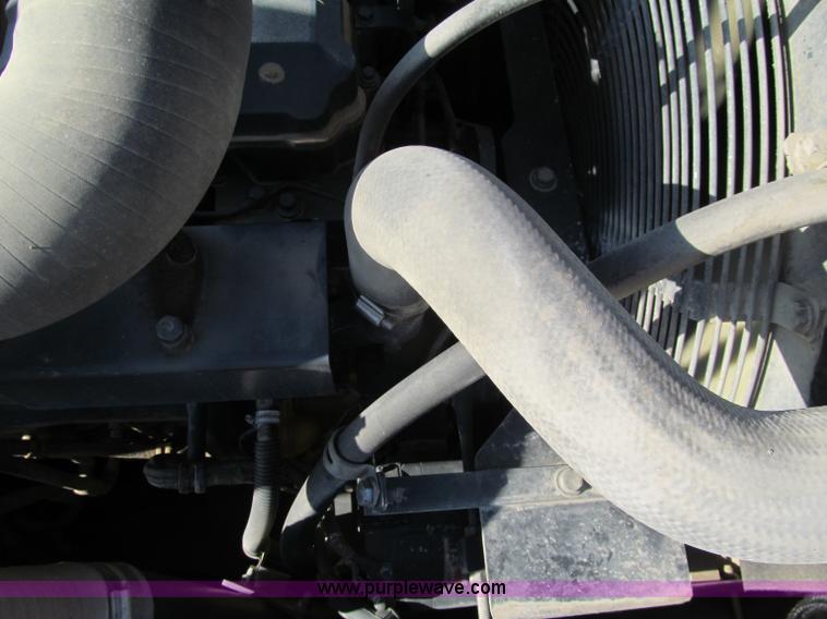 image for item F5628 2005 Komatsu PC400LC-7 excavator