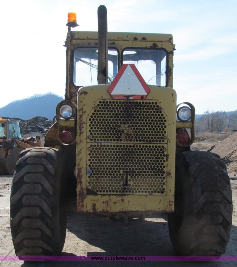 image for item F5630 1965 Caterpillar 950 wheel loader