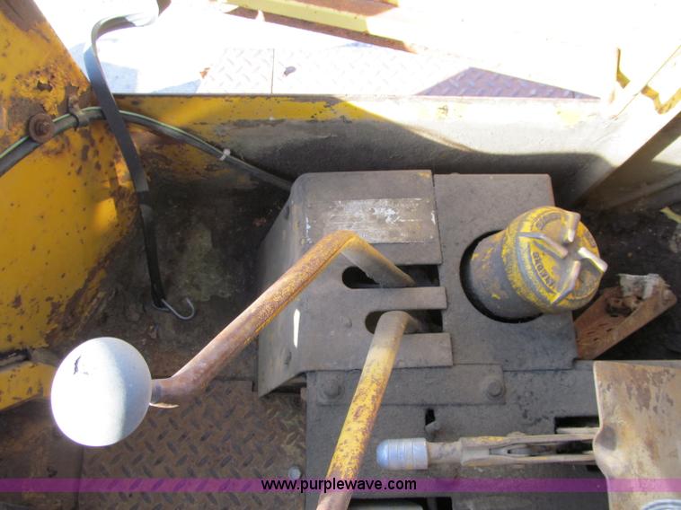 image for item F5630 1965 Caterpillar 950 wheel loader