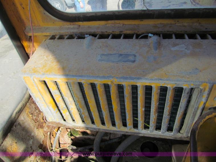 image for item F5630 1965 Caterpillar 950 wheel loader