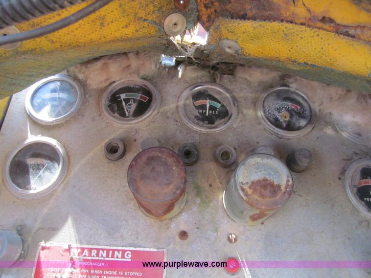 image for item F5630 1965 Caterpillar 950 wheel loader