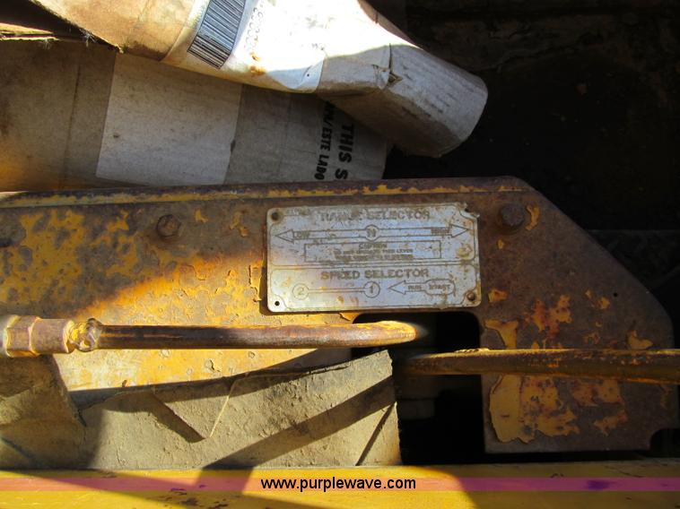 image for item F5630 1965 Caterpillar 950 wheel loader