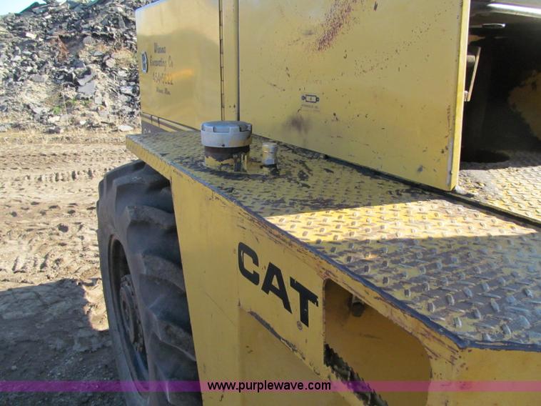 image for item F5635 Caterpillar CP-433B vibratory padfoot compactor