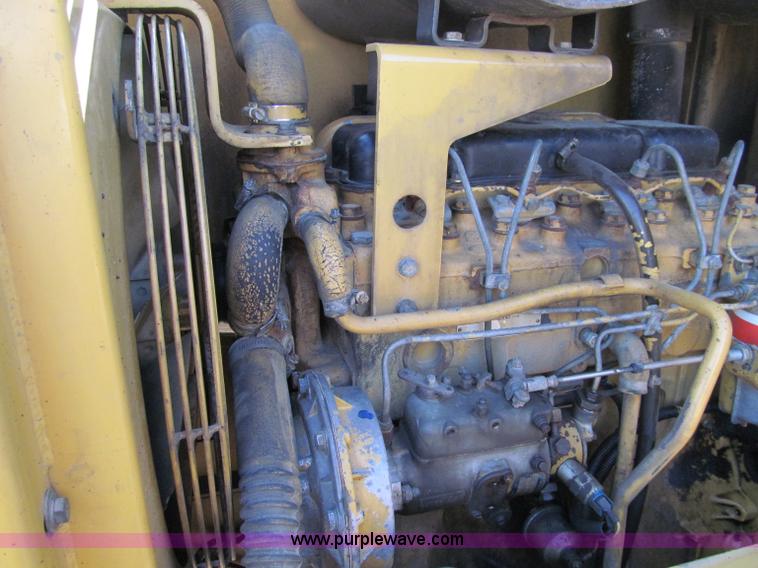 image for item F5635 Caterpillar CP-433B vibratory padfoot compactor