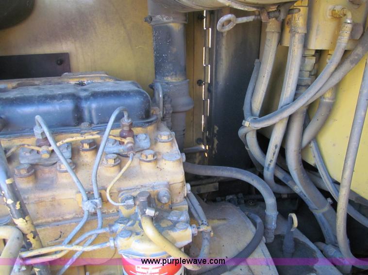 image for item F5635 Caterpillar CP-433B vibratory padfoot compactor