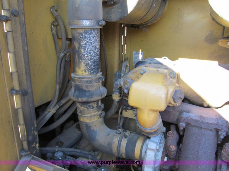 image for item F5635 Caterpillar CP-433B vibratory padfoot compactor