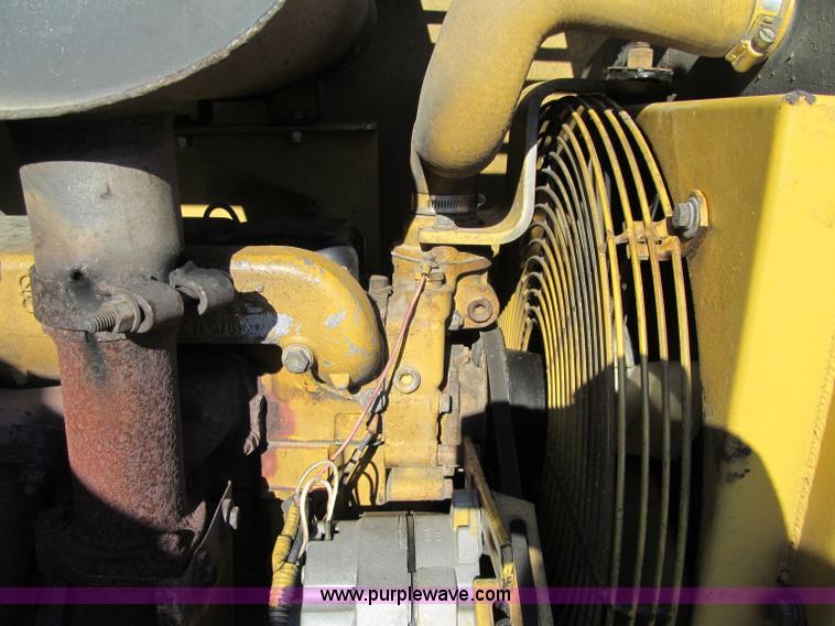 image for item F5635 Caterpillar CP-433B vibratory padfoot compactor