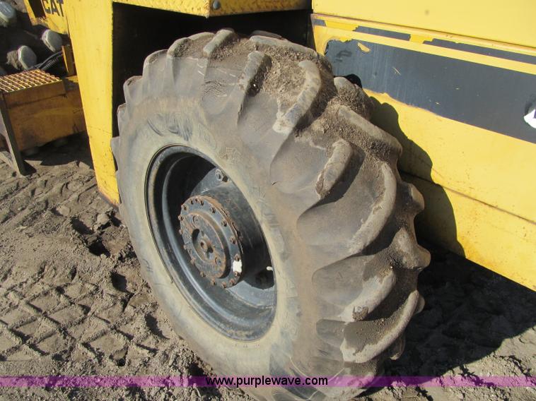 image for item F5635 Caterpillar CP-433B vibratory padfoot compactor