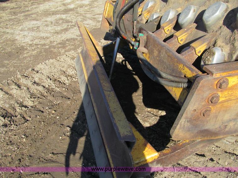 image for item F5635 Caterpillar CP-433B vibratory padfoot compactor